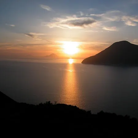 Armony Canneto (Lipari)